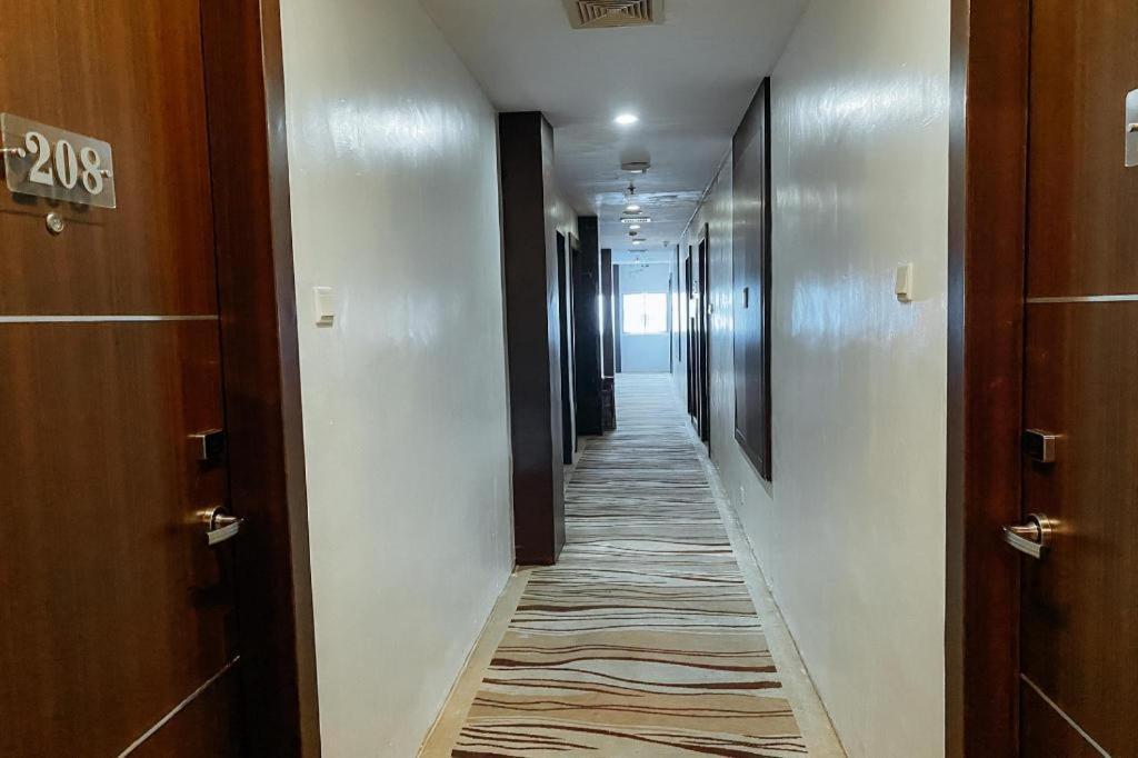 Lucky Star Hotel Наґойя Екстер'єр фото