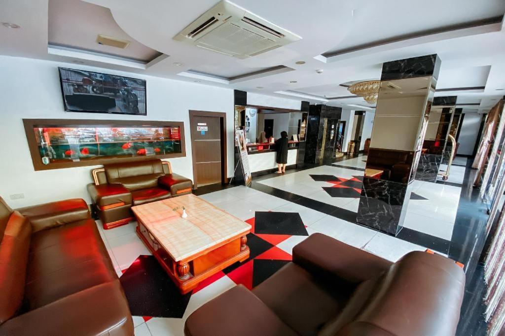 Lucky Star Hotel Наґойя Екстер'єр фото