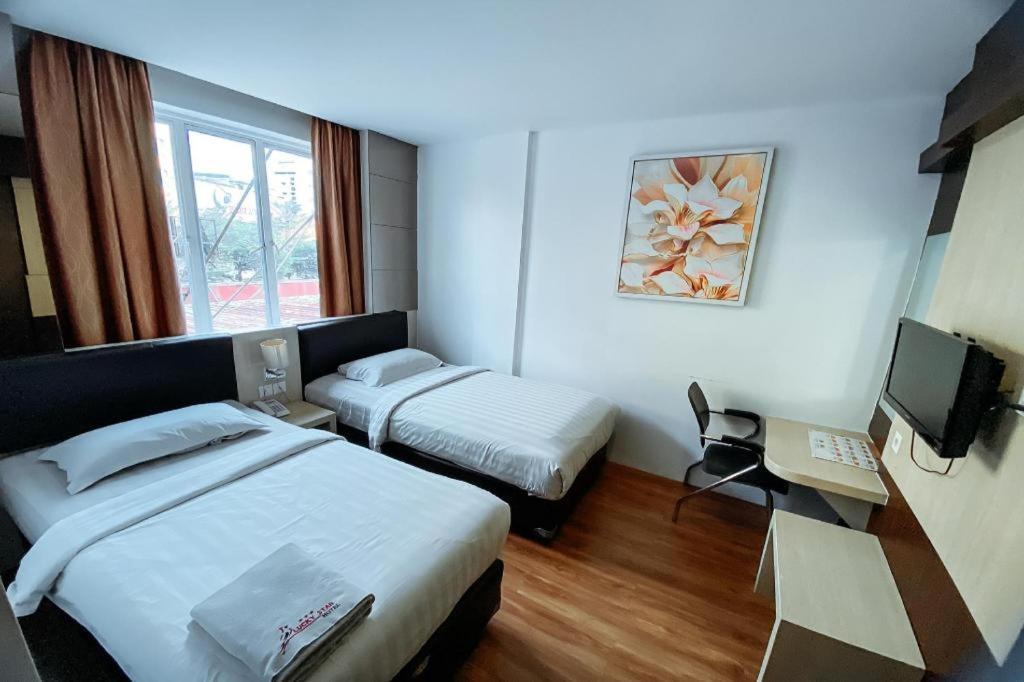 Lucky Star Hotel Наґойя Екстер'єр фото