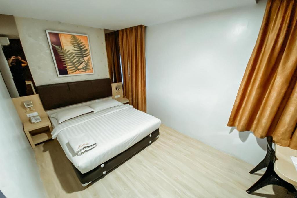 Lucky Star Hotel Наґойя Екстер'єр фото
